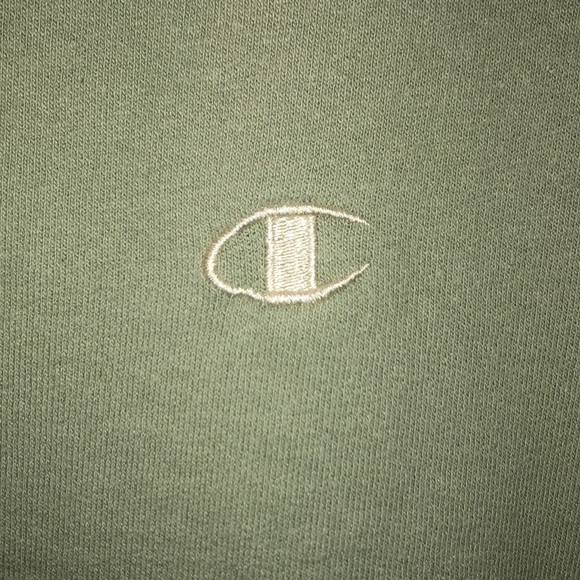 Authentic Champion Crewneck - Picture 4 of 6